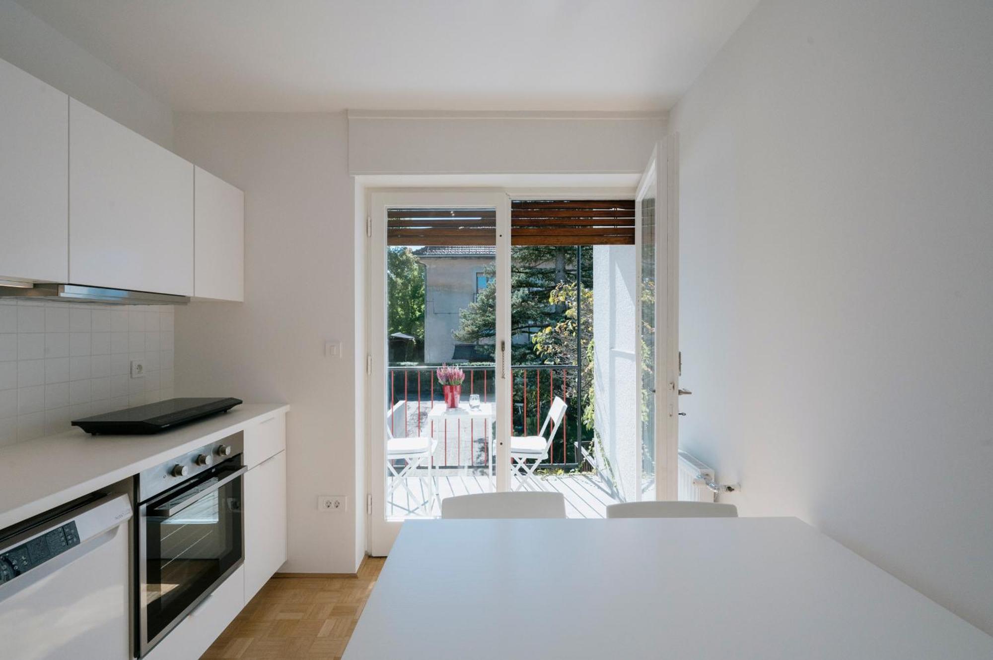 Ljubljana C17 4-Bedroom Private Row House With Garden And Parking Esterno foto